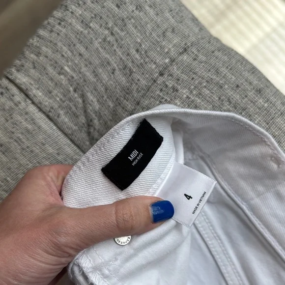 Express Women's White Denim Shorts - Picture 5 of 8